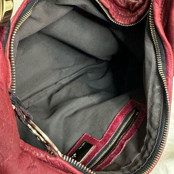💯Authentic Fendi Hobo Leather Bag🍀 - Picture 4 of 15